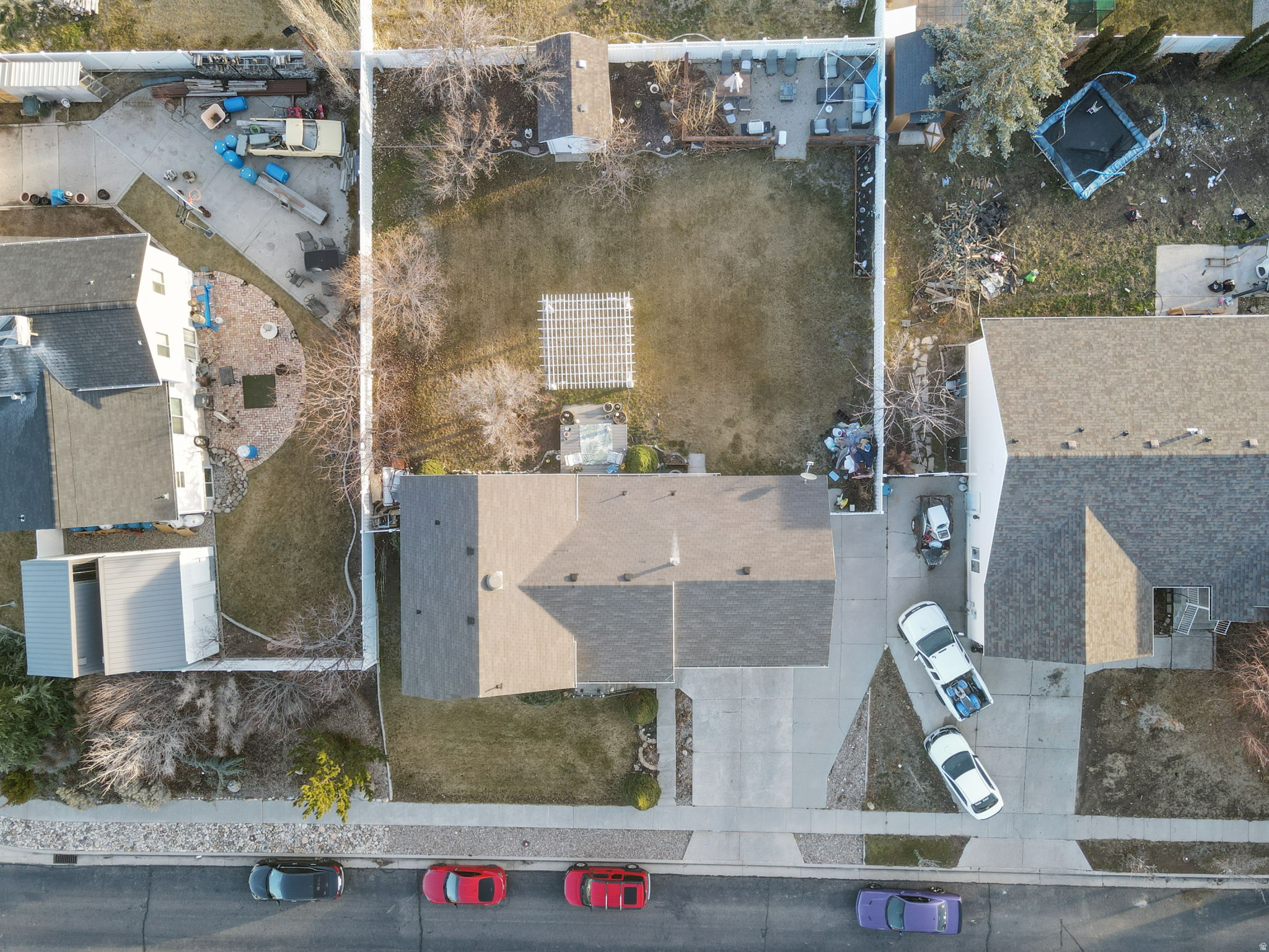 DIAMOND SUMMIT - Residential