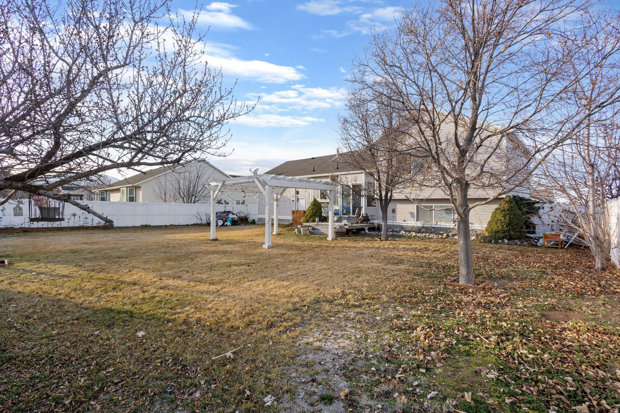 DIAMOND SUMMIT - Residential