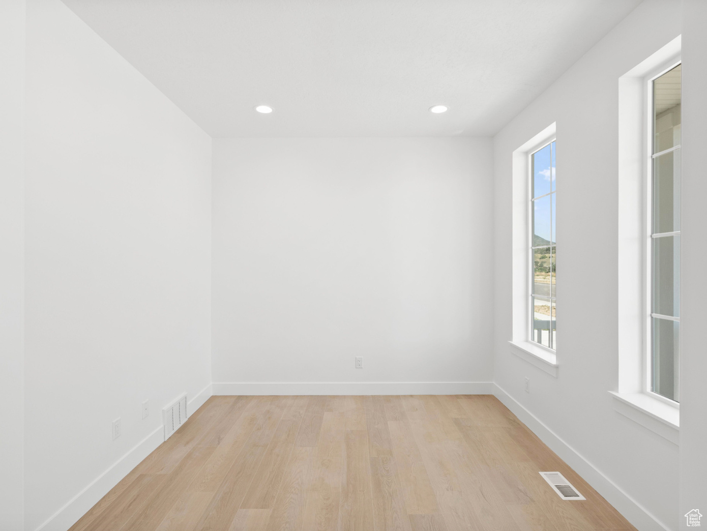 HIGH SKY ESTATES - Residential