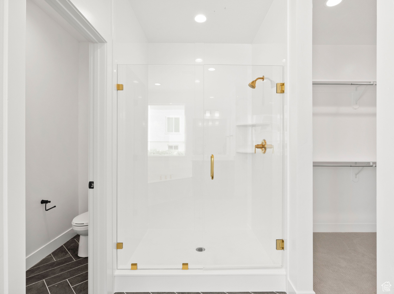 HIGH SKY ESTATES - Residential