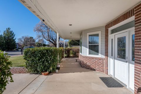 Tiny photo for 2057 S SOLANA CIR, Washington, UT 84780 (MLS # 2135527)