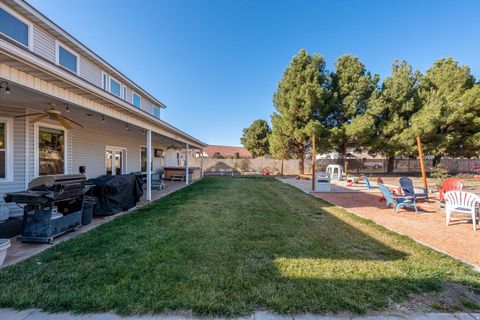 Tiny photo for 2057 S SOLANA CIR, Washington, UT 84780 (MLS # 2135527)