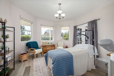 Tiny photo for 2057 S SOLANA CIR, Washington, UT 84780 (MLS # 2135527)