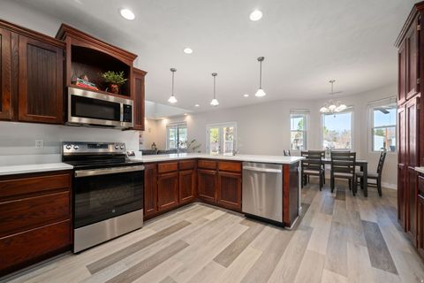 Tiny photo for 2057 S SOLANA CIR, Washington, UT 84780 (MLS # 2135527)