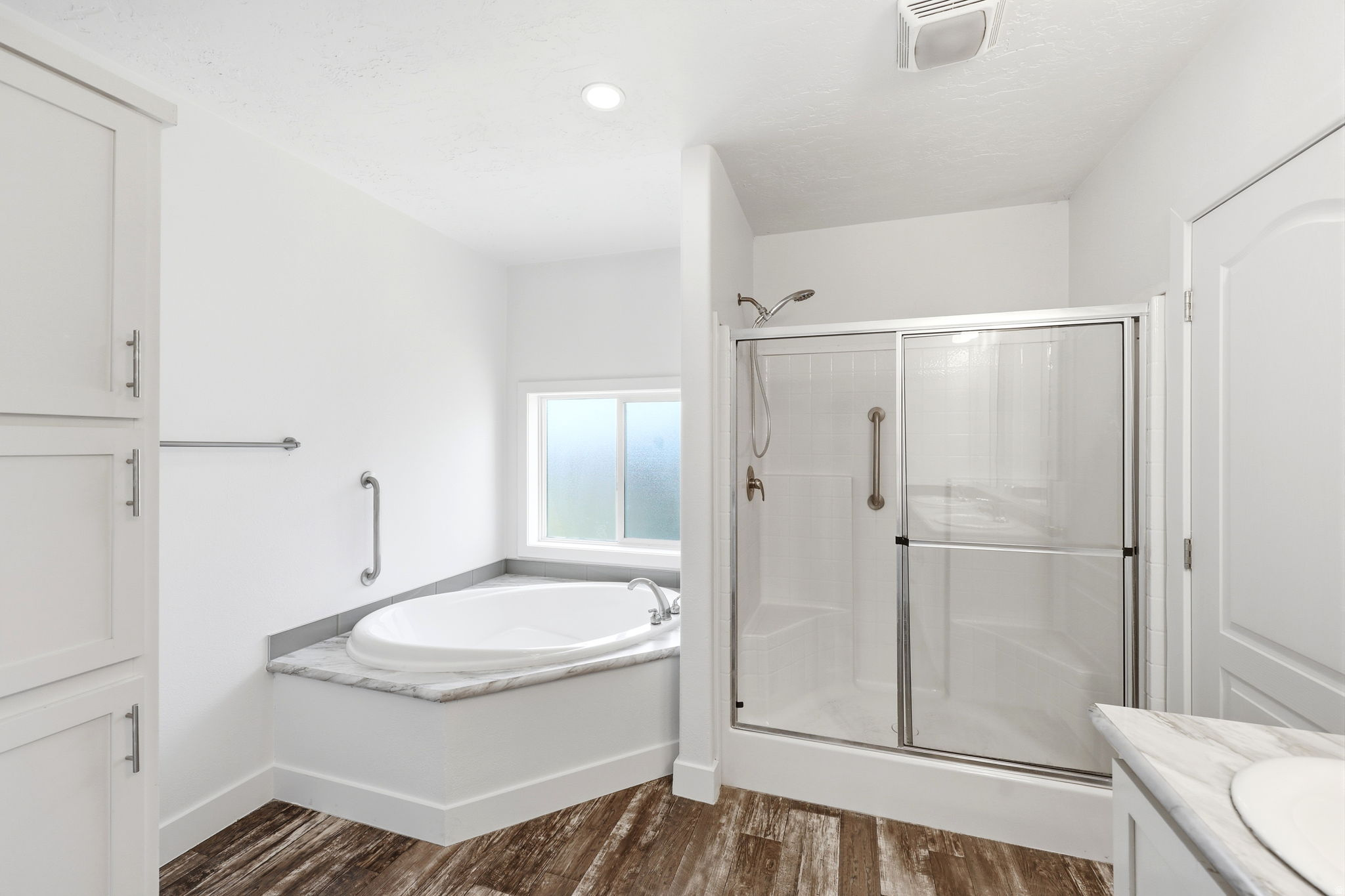 WINCHESTER ESTATES - Residential