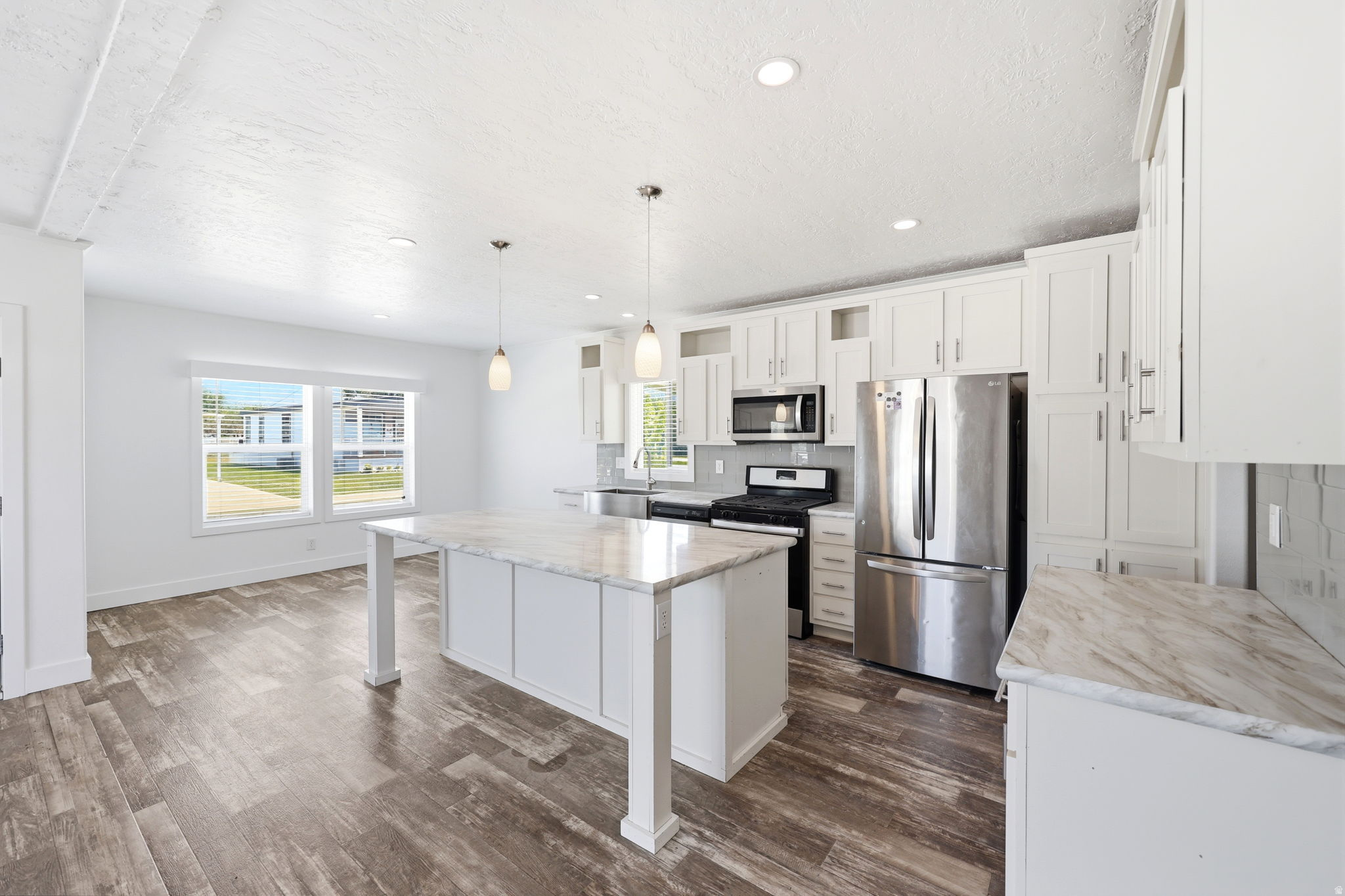 WINCHESTER ESTATES - Residential