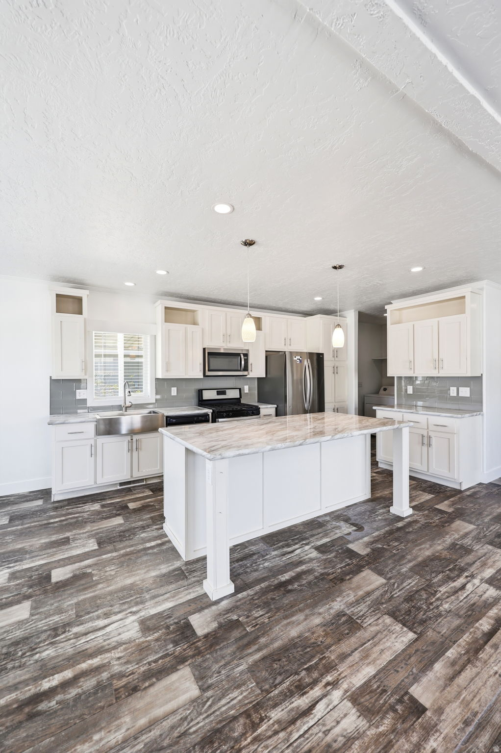 WINCHESTER ESTATES - Residential