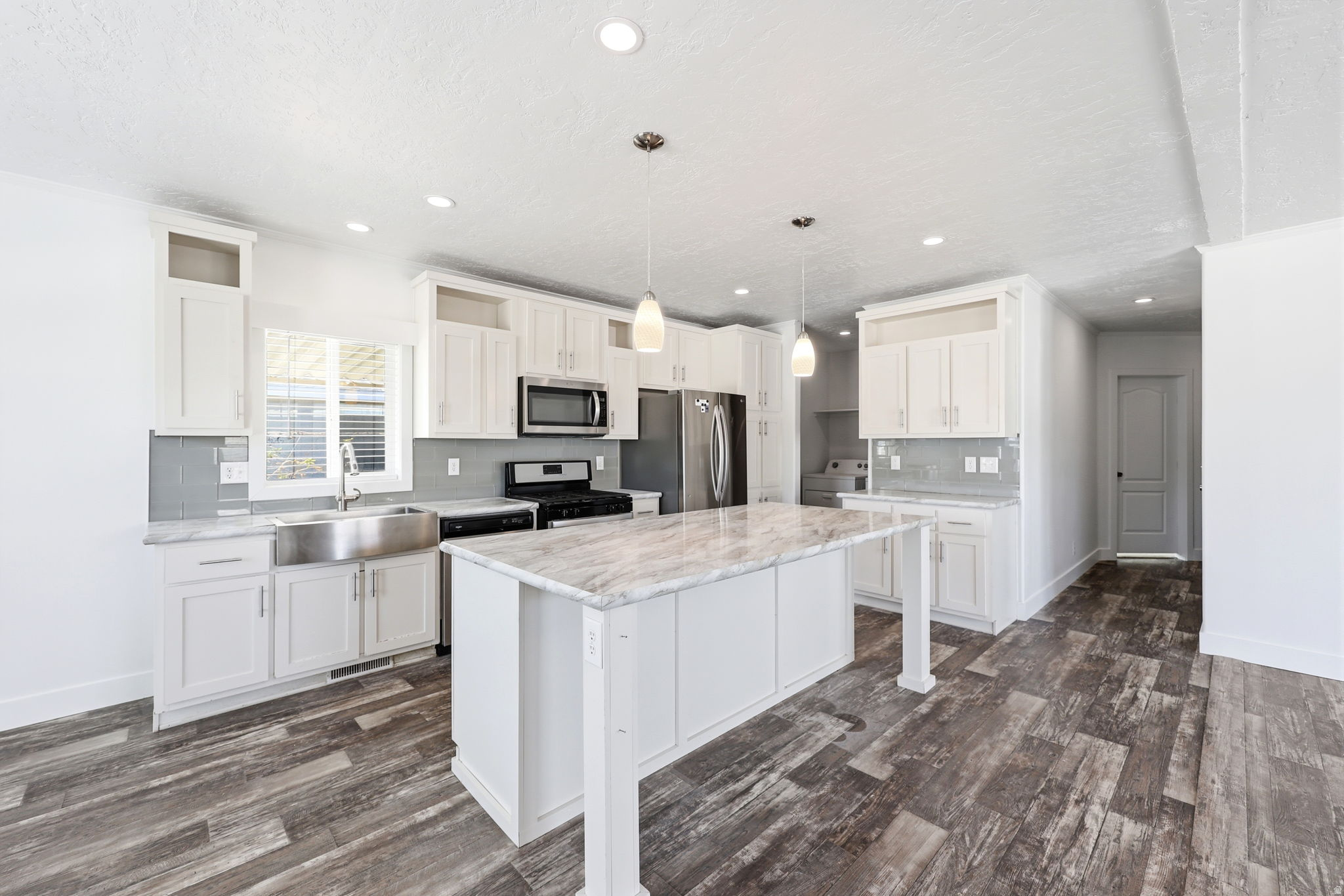 WINCHESTER ESTATES - Residential