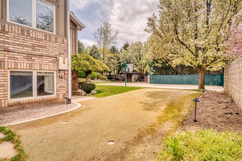 Tiny photo for 63 W 1750 N, Centerville, UT 84014 (MLS # 2147591)