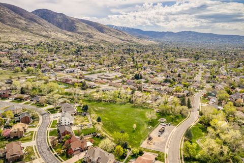 Tiny photo for 63 W 1750 N, Centerville, UT 84014 (MLS # 2147591)