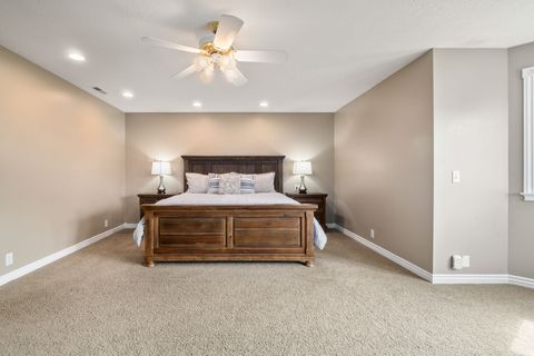 Tiny photo for 63 W 1750 N, Centerville, UT 84014 (MLS # 2147591)