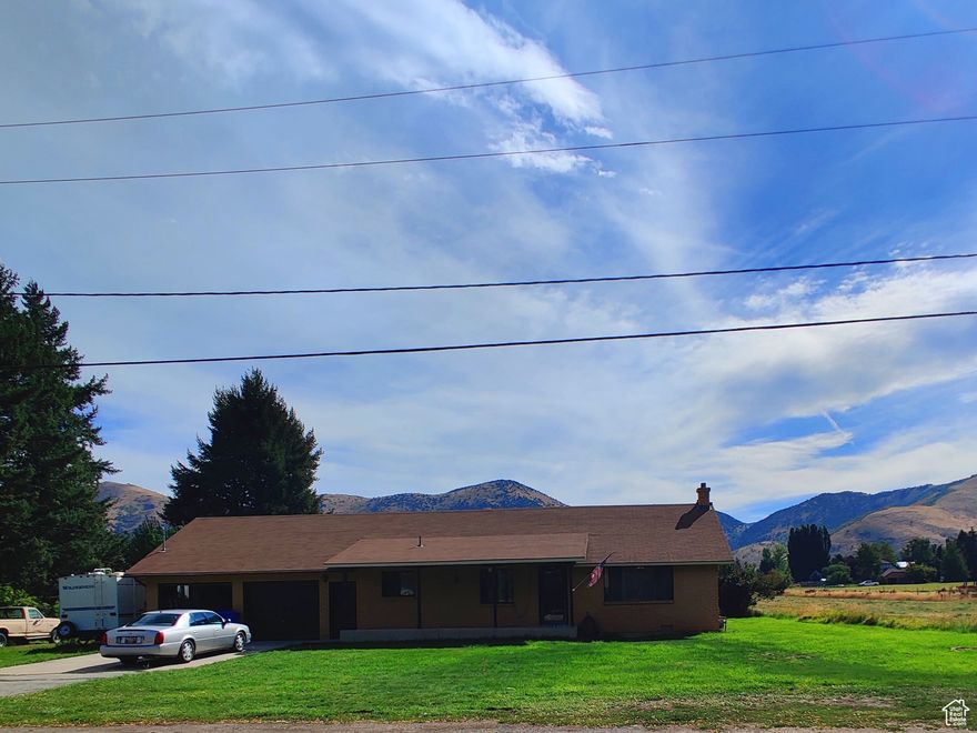 Great single level 2 bed, 1 bath home on 4.22 acres. Horse property with 2 parcels. Walking distance to Mantua Reservoir.  Seller may consider seller financing with a good down.
