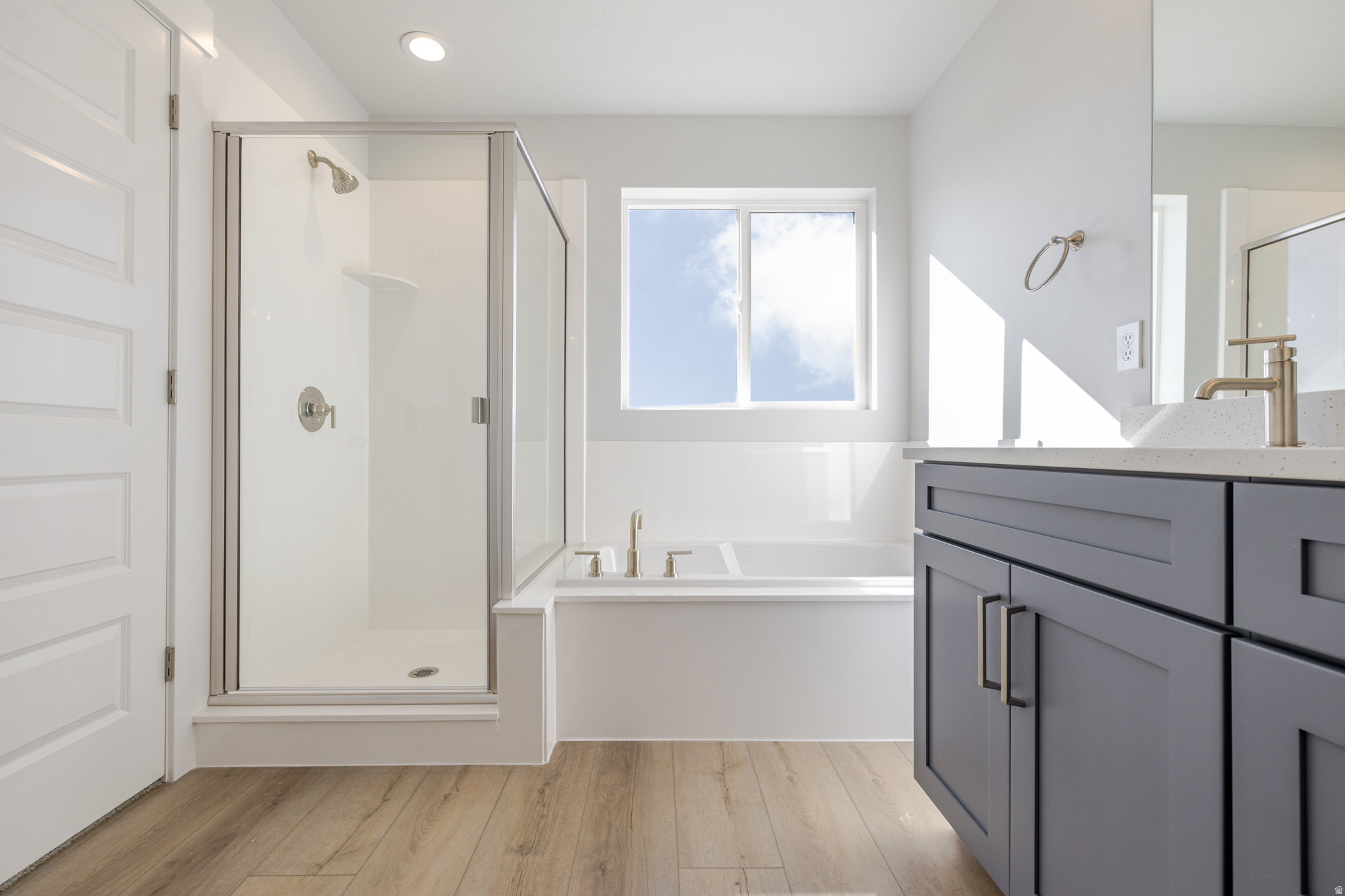 RIDGEHORNE - Residential