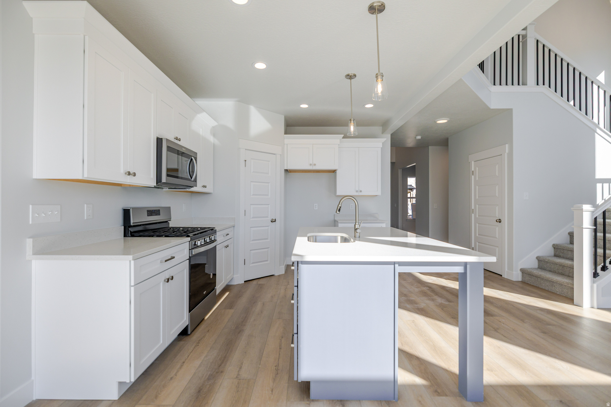 RIDGEHORNE - Residential