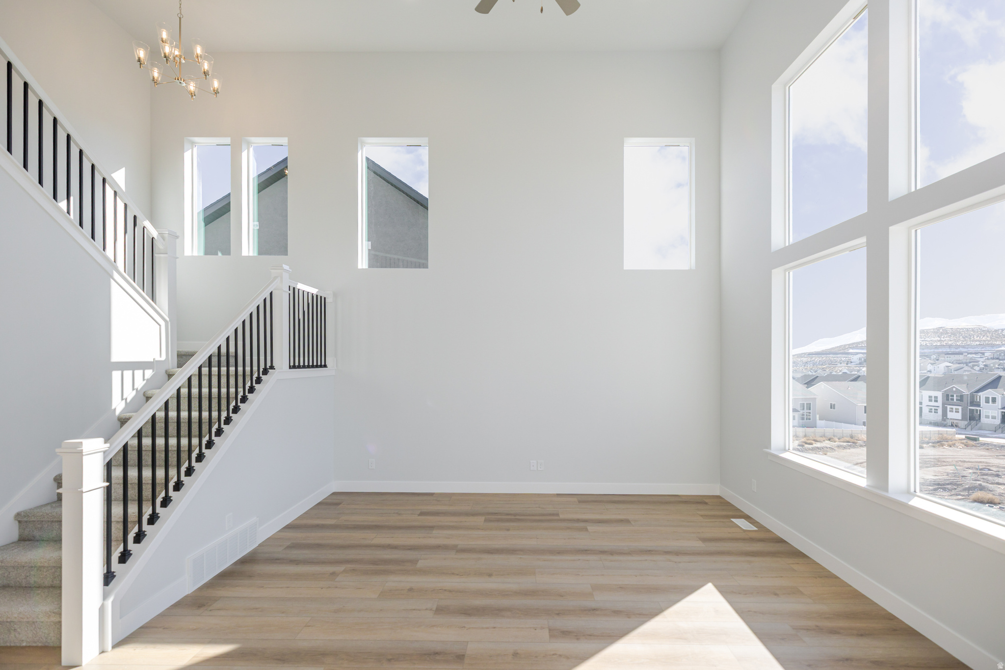 RIDGEHORNE - Residential