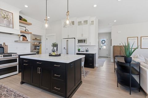 Tiny photo for 436 E 3850 N, North Ogden, UT 84414 (MLS # 2155503)