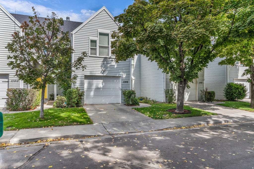 Photo of 1146 N REGENT COURT (435 W) CT W #14, Orem, UT 84057 (MLS # 2183516)