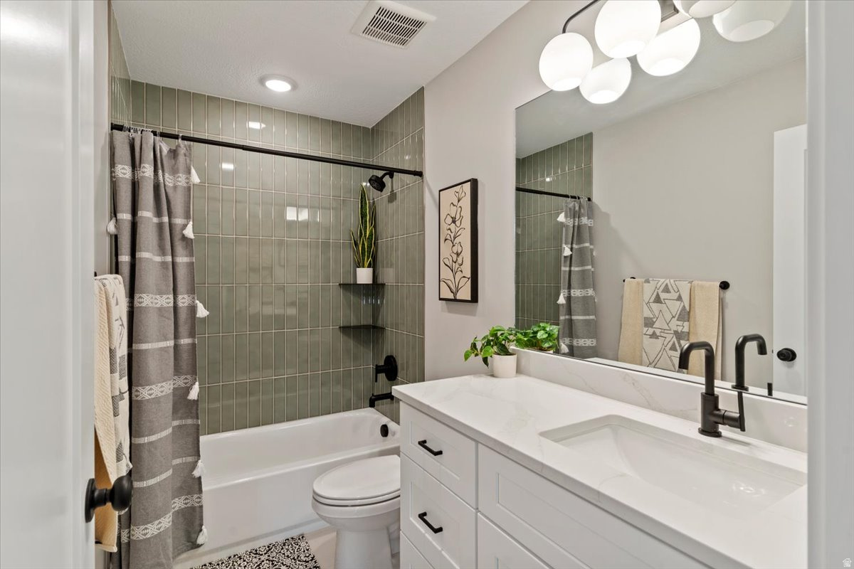 DISTANT SERENADE - Residential