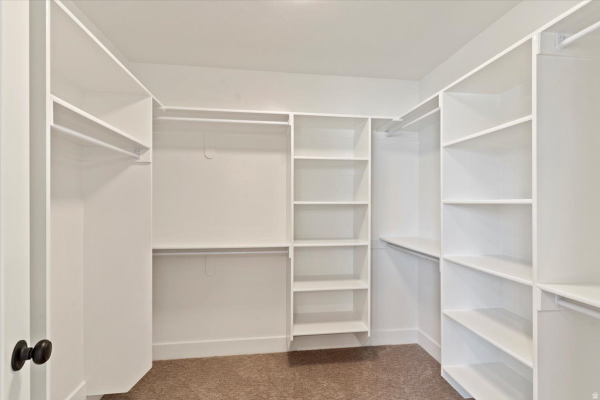 DISTANT SERENADE - Residential