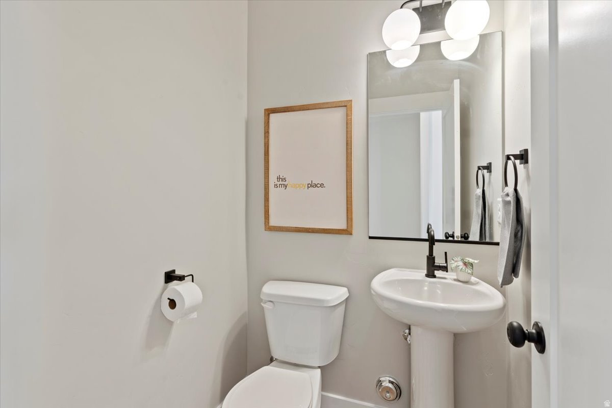 DISTANT SERENADE - Residential