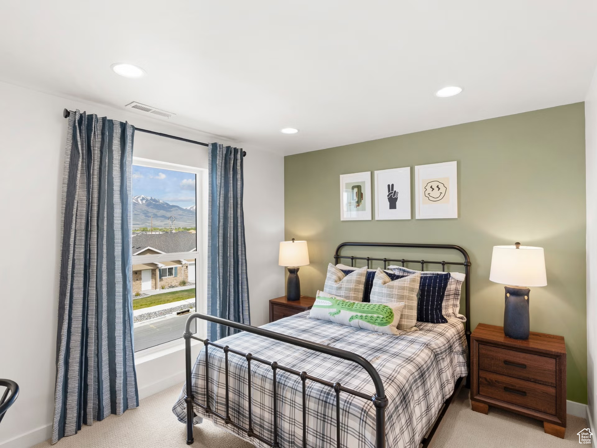EAGLE HEIGHTS - Residential