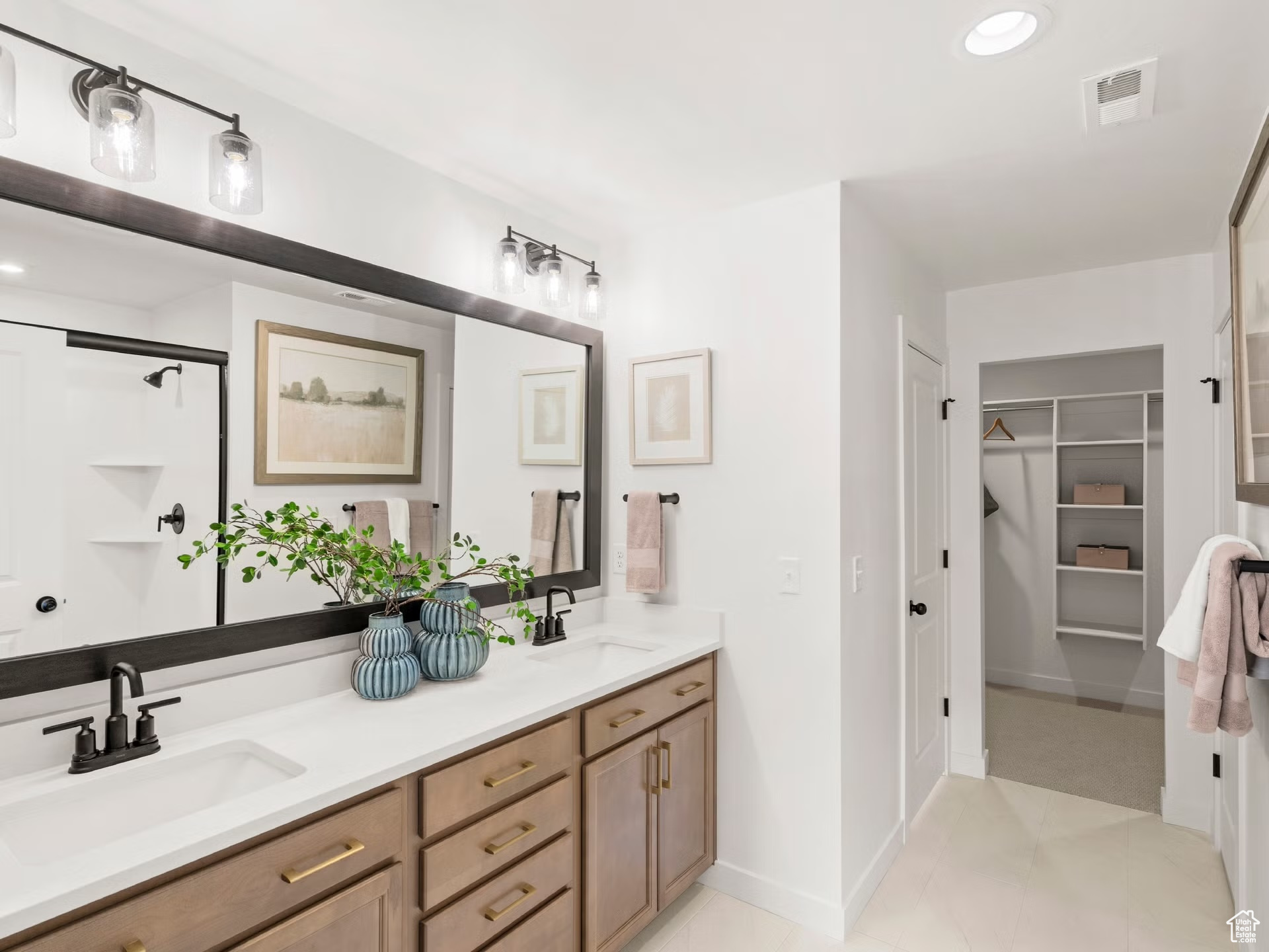 EAGLE HEIGHTS - Residential