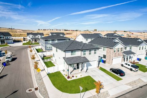 Tiny photo for 6222 W BRECCIA VISTA WAY, West Jordan, UT 84081 (MLS # 2135655)