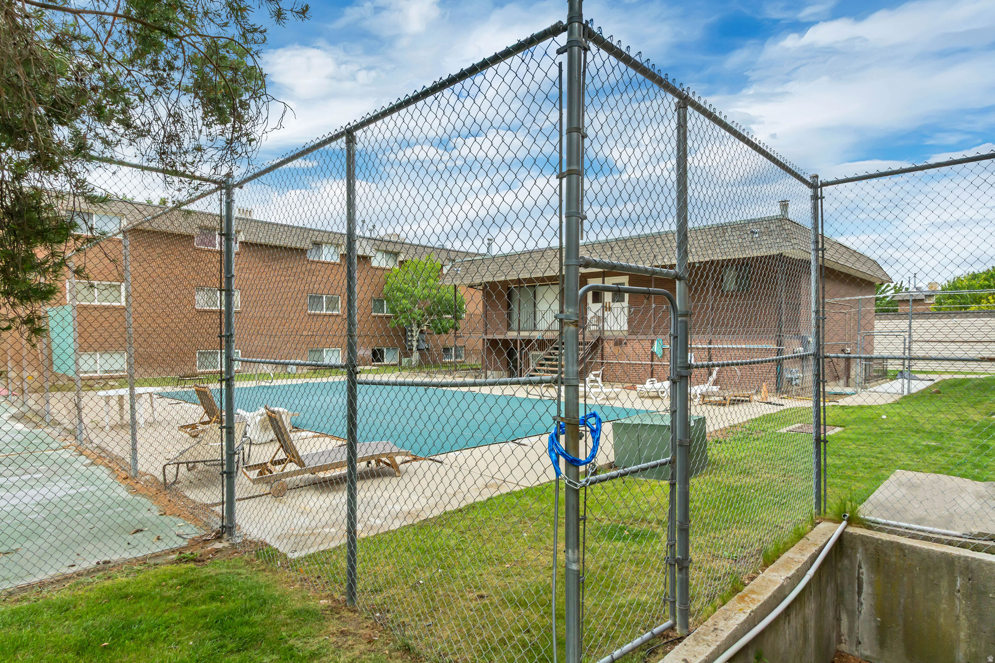 WESTGLEN VILLAGE - Residential