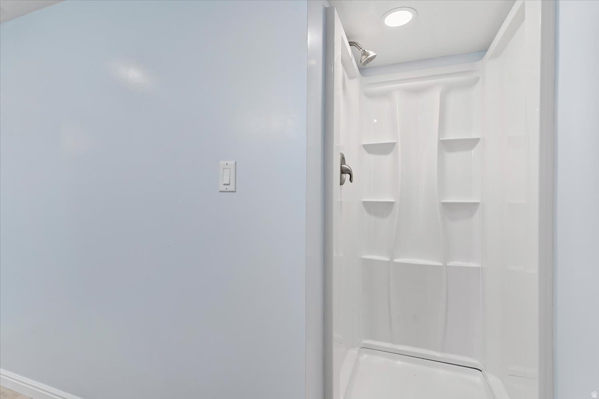 ROMNEY - Residential