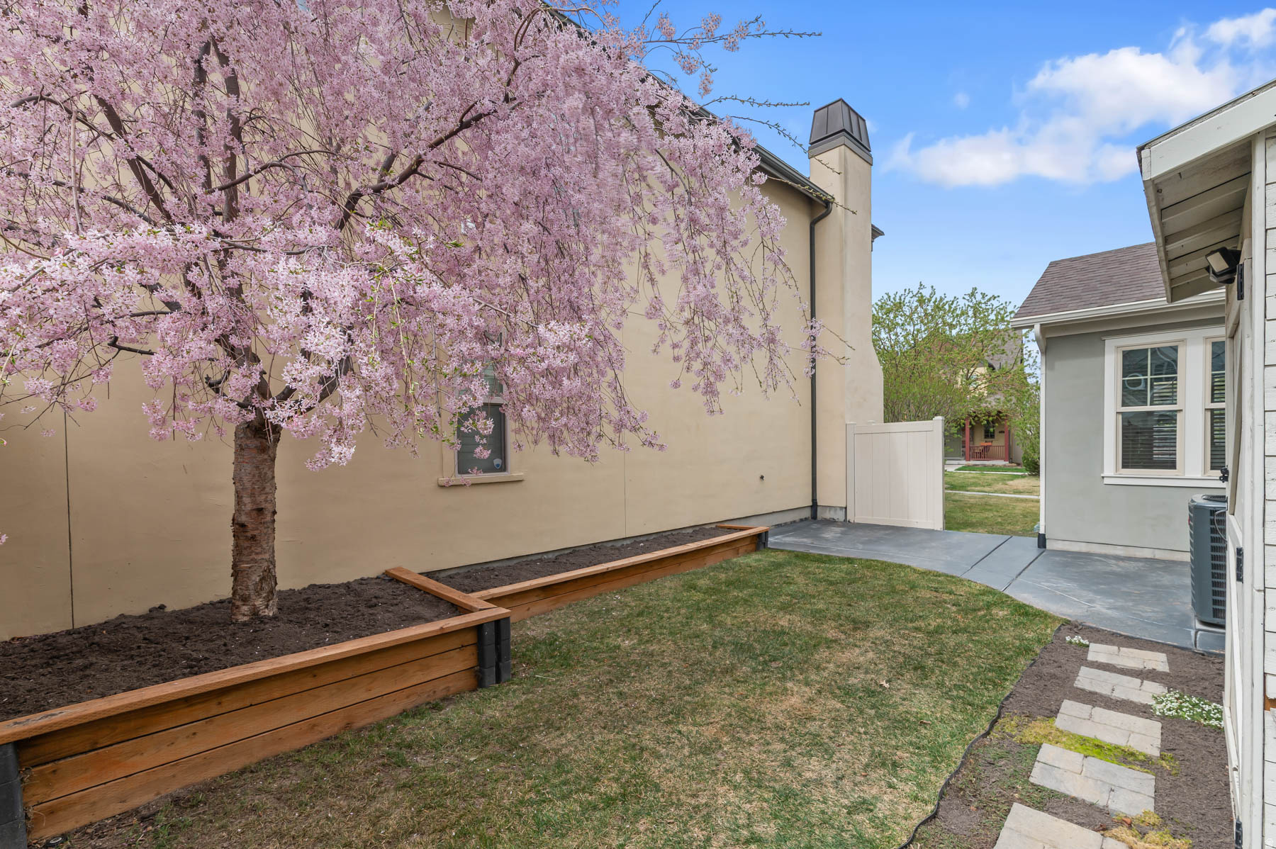 KENNECOTT - Residential