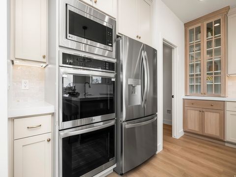 Tiny photo for 1554 S 920 E, Salem, UT 84653 (MLS # 2133733)