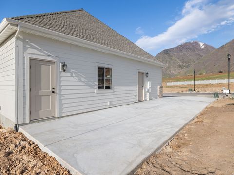 Tiny photo for 1554 S 920 E, Salem, UT 84653 (MLS # 2133733)