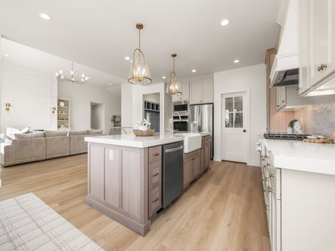 Tiny photo for 1554 S 920 E, Salem, UT 84653 (MLS # 2133733)