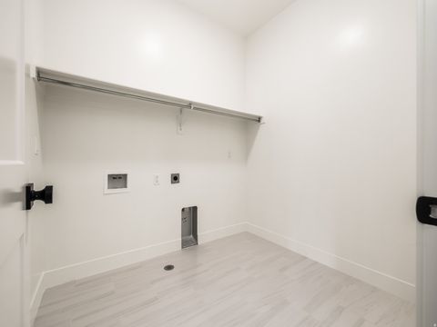 Tiny photo for 1554 S 920 E, Salem, UT 84653 (MLS # 2133733)