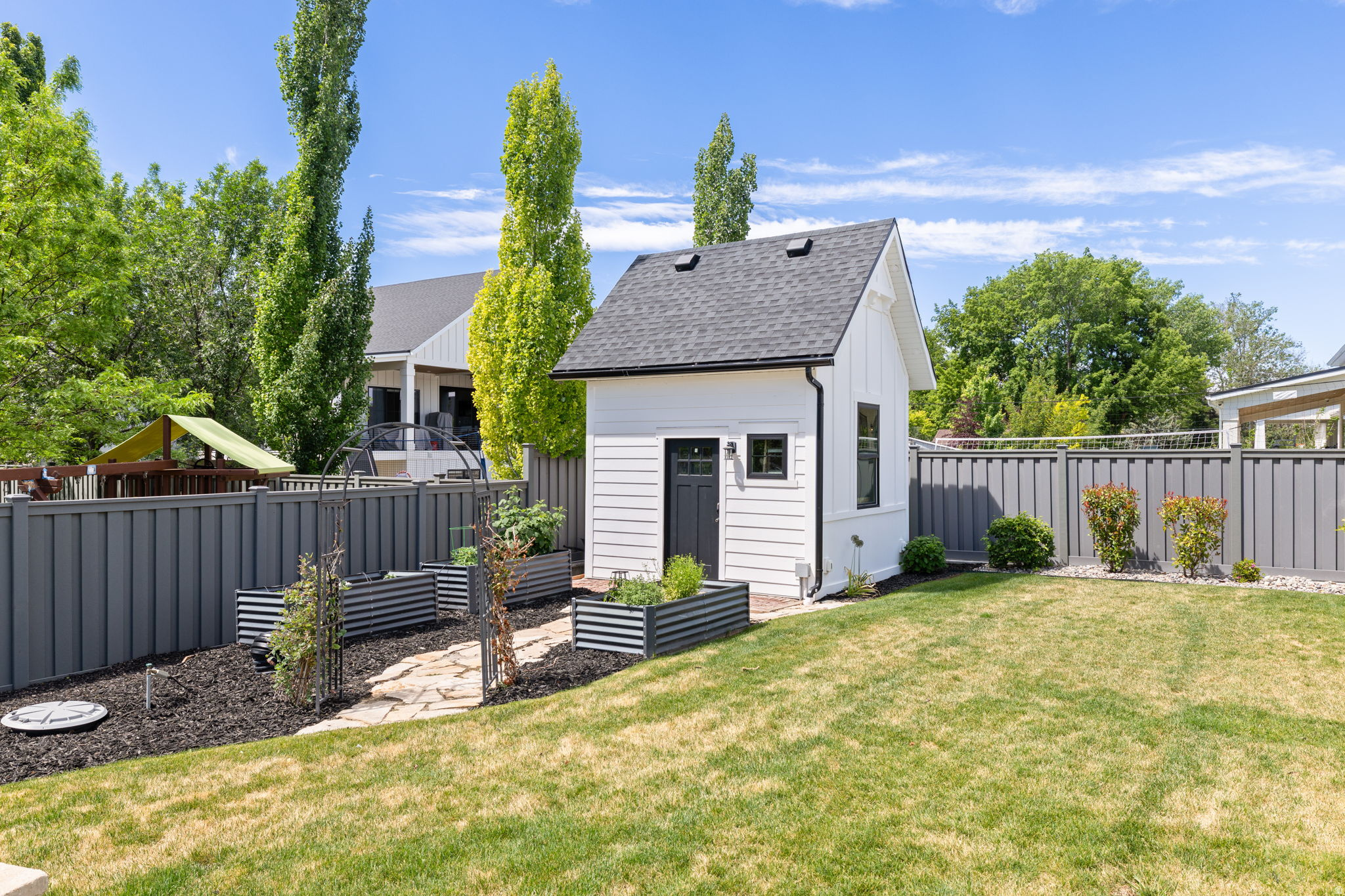 BRADY ESTATES - Residential