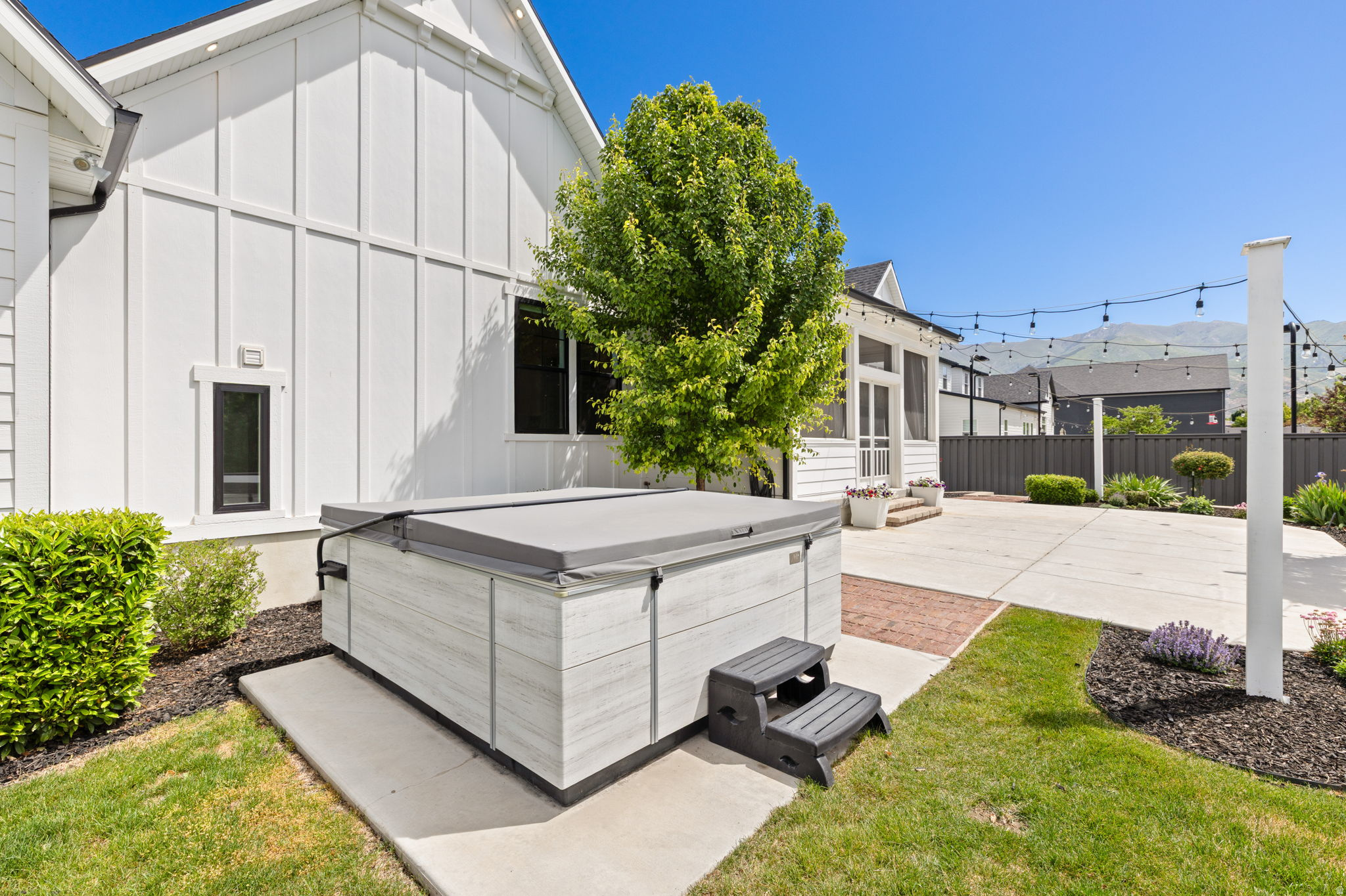 BRADY ESTATES - Residential