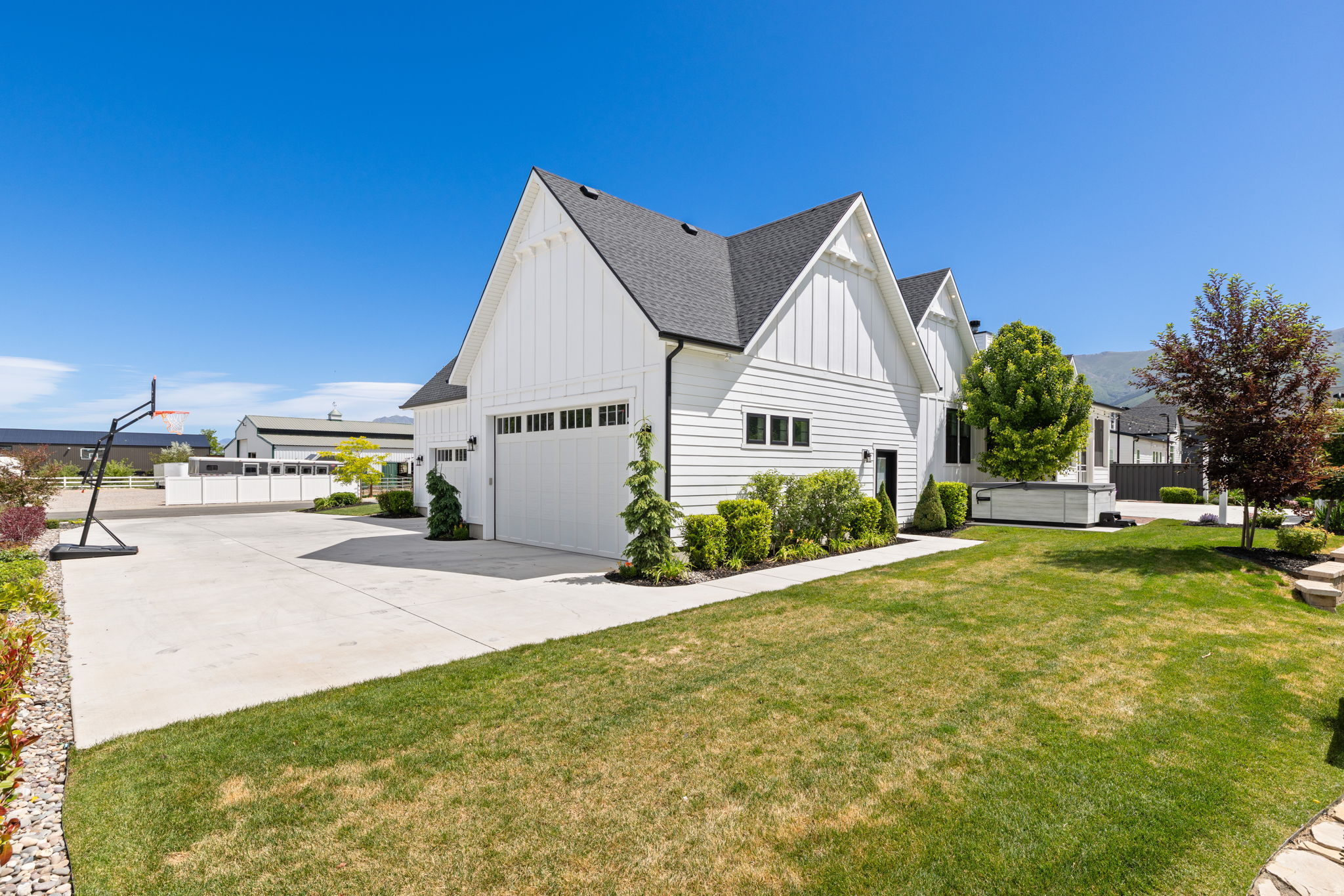 BRADY ESTATES - Residential