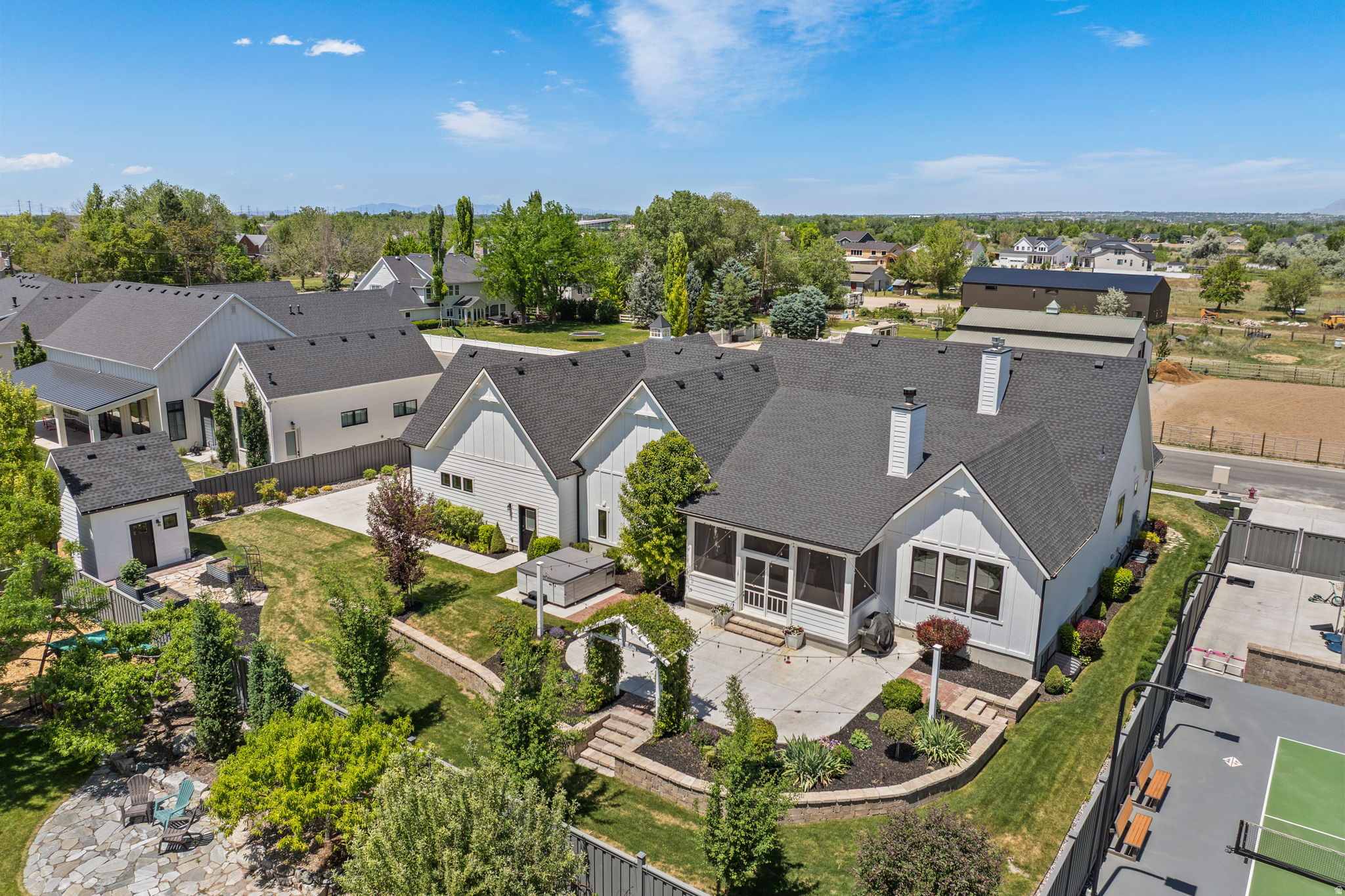 BRADY ESTATES - Residential
