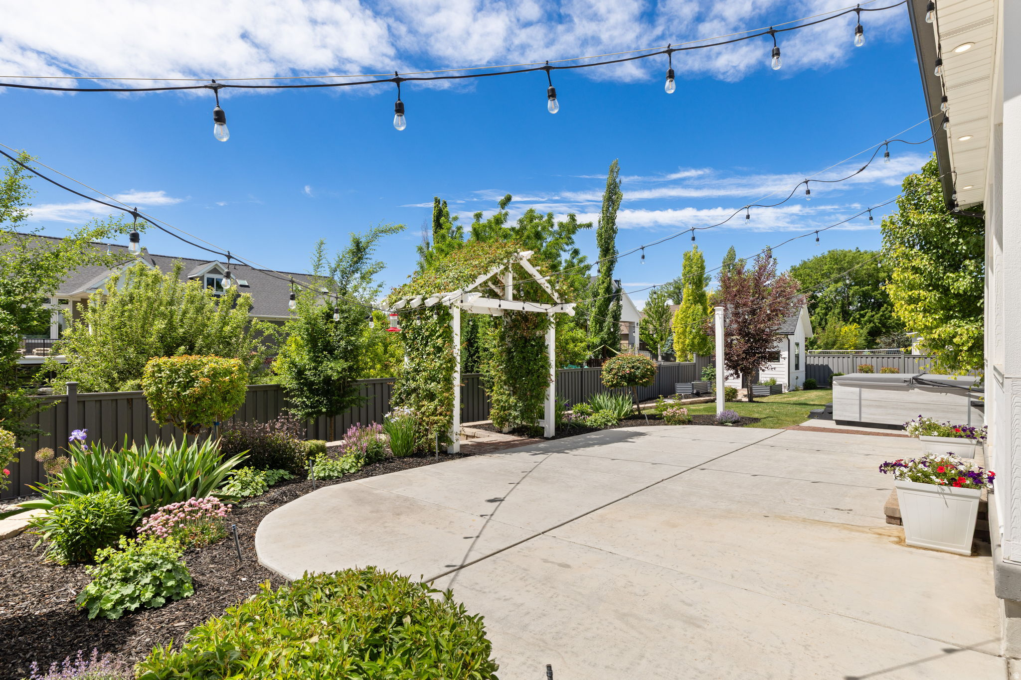 BRADY ESTATES - Residential