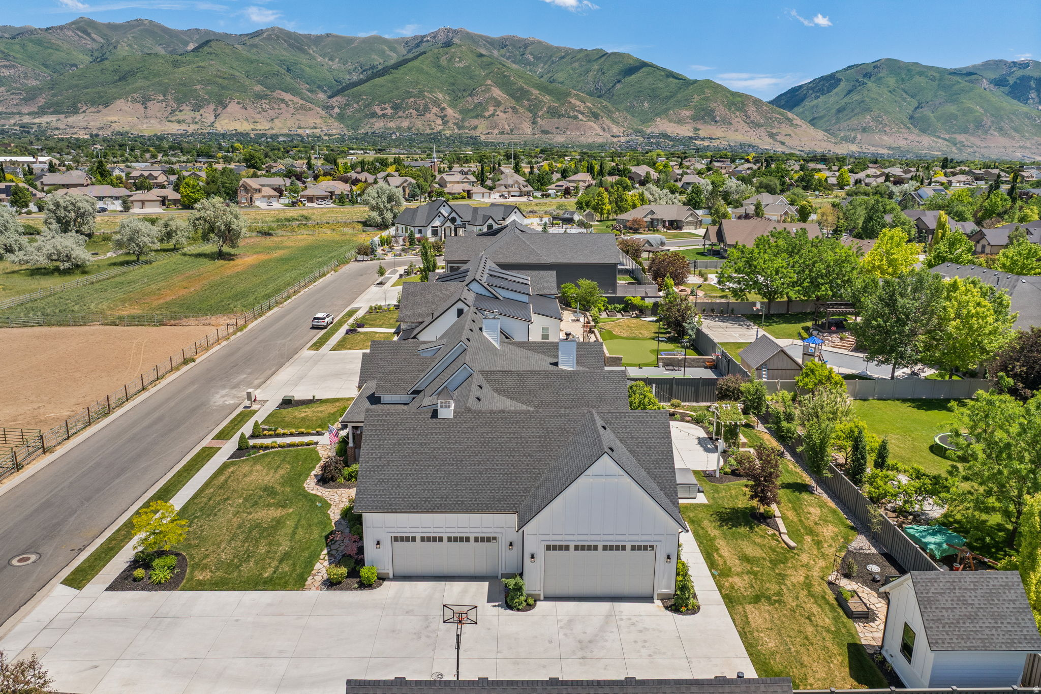 BRADY ESTATES - Residential