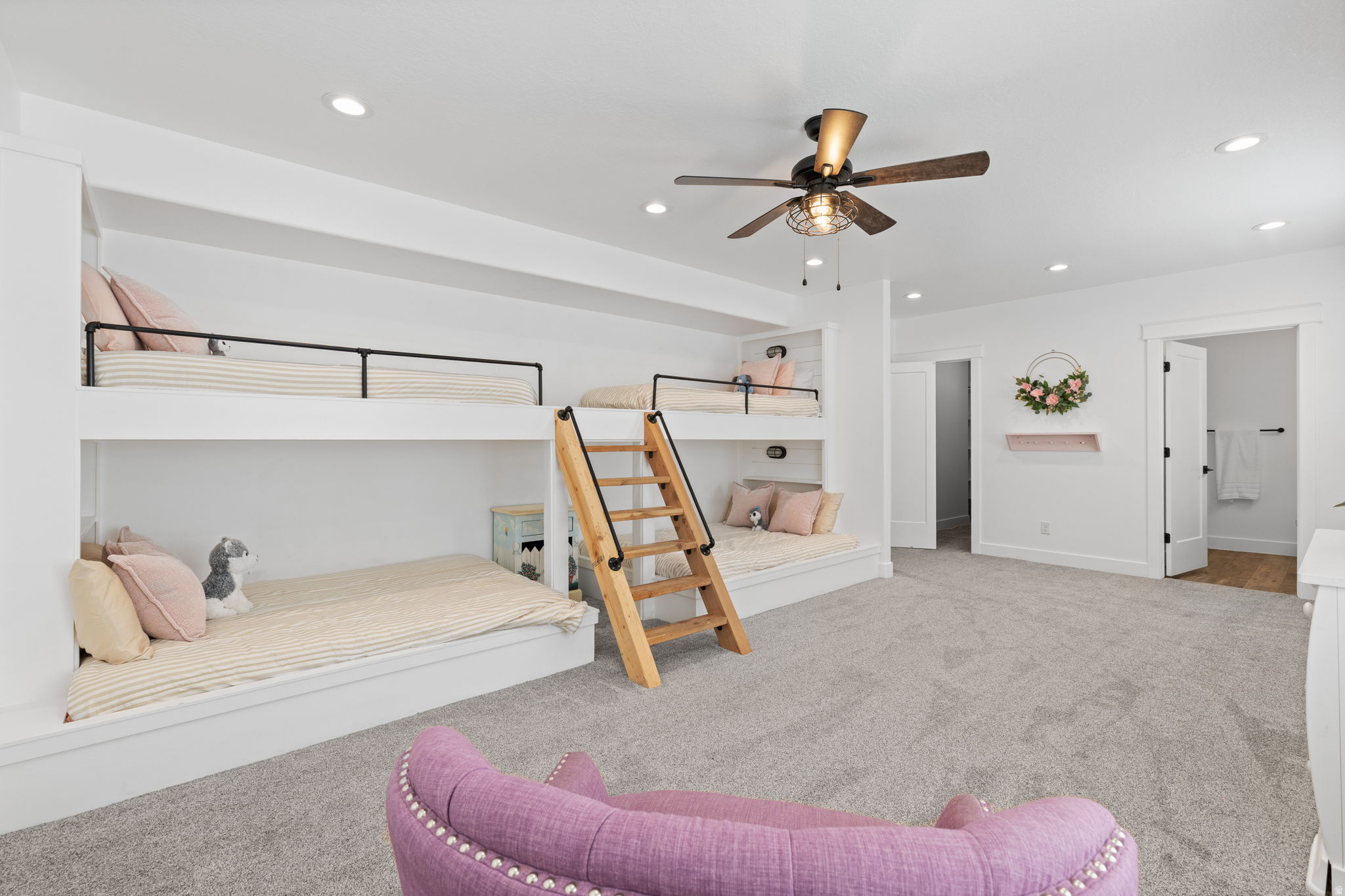 BRADY ESTATES - Residential