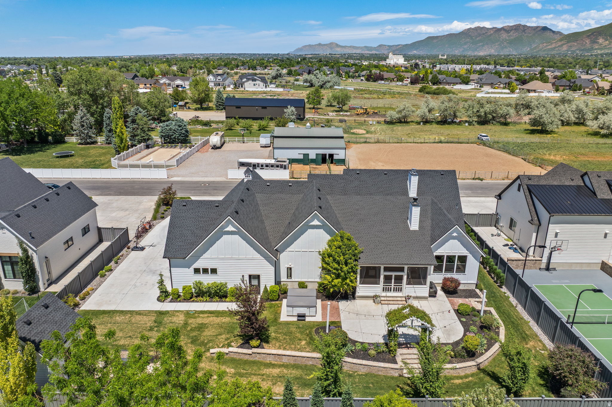 BRADY ESTATES - Residential