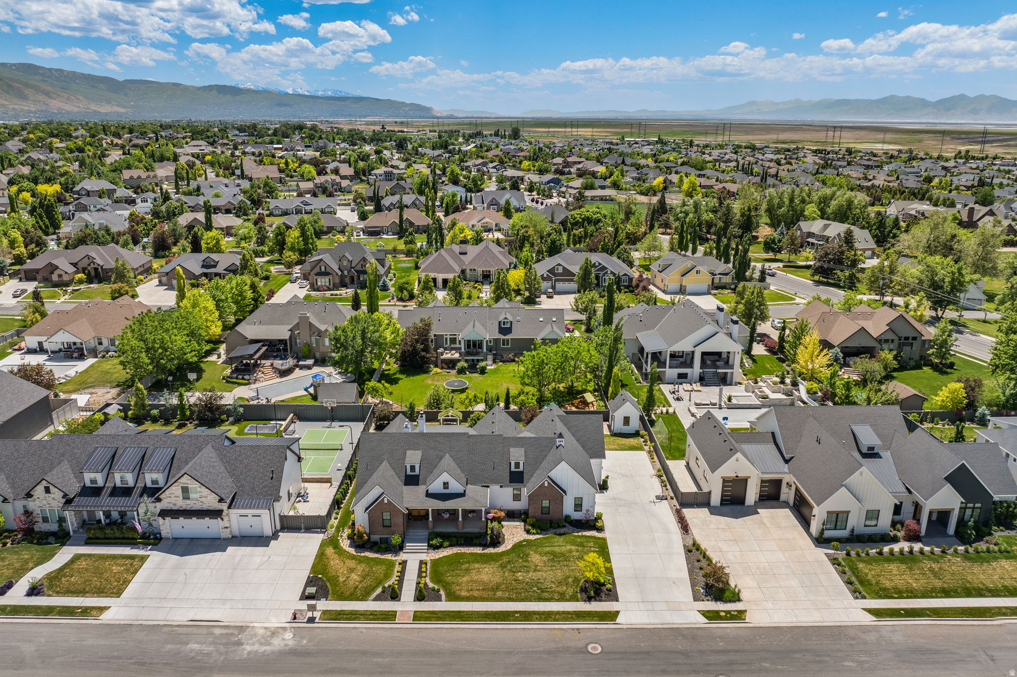 BRADY ESTATES - Residential