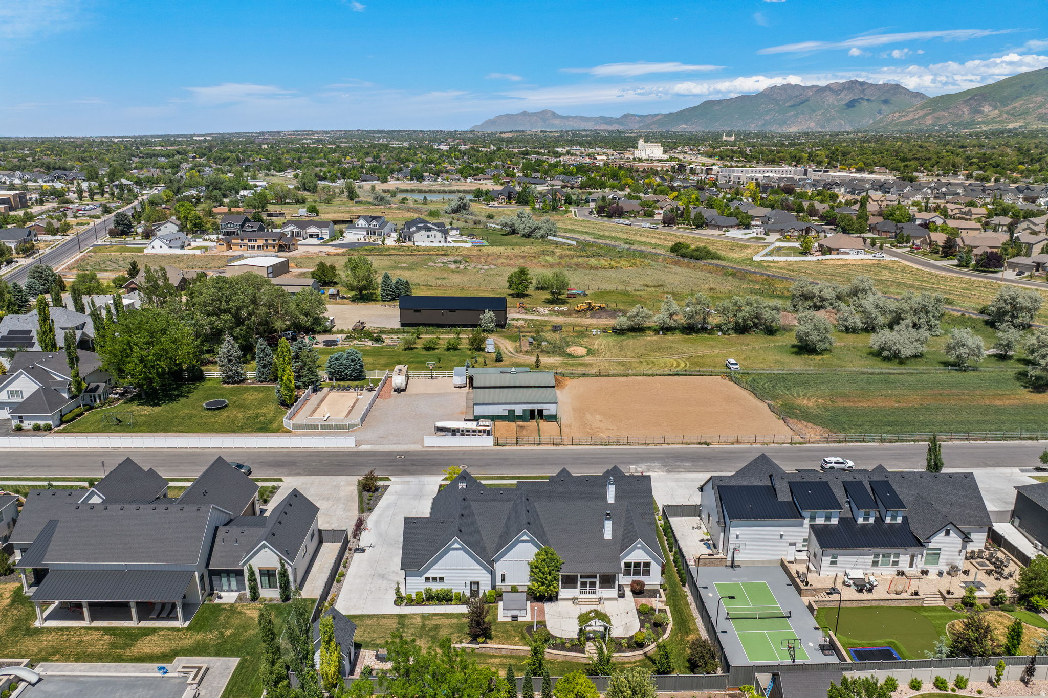 BRADY ESTATES - Residential