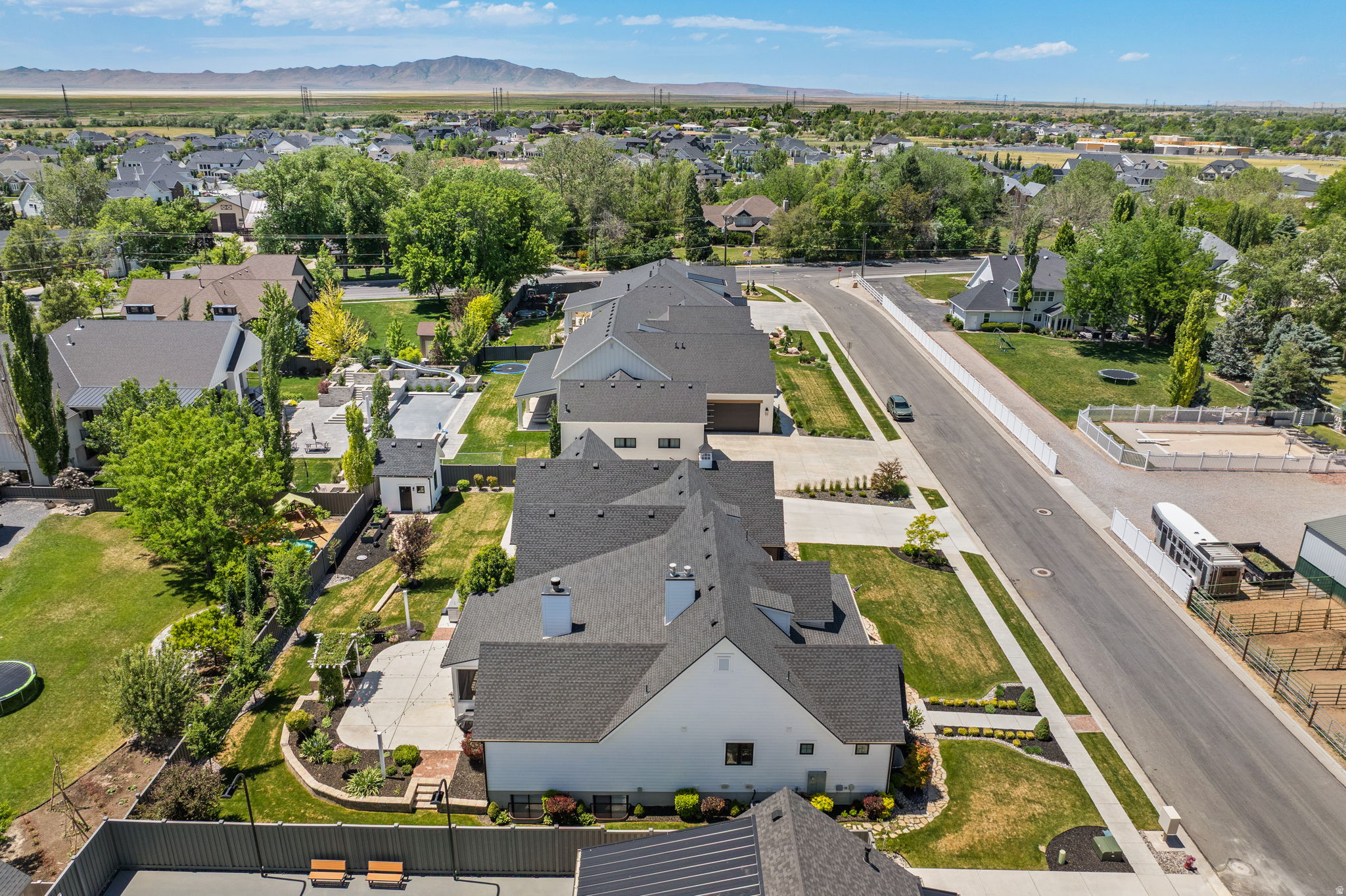BRADY ESTATES - Residential