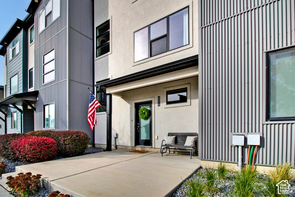 Photo of 756 W BRONZE LEAF RD, American Fork, UT 84003 (MLS # 2194033)