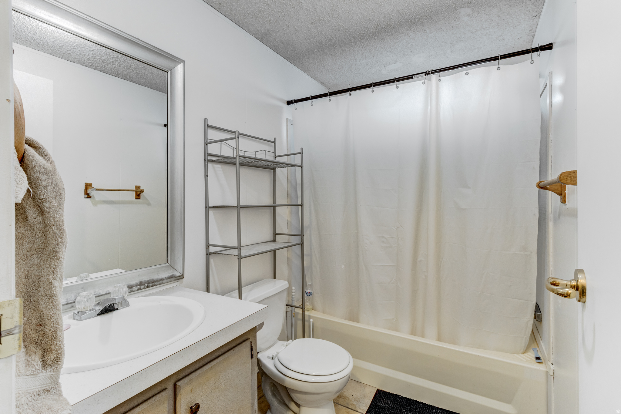 ROLLING HILLS - Residential