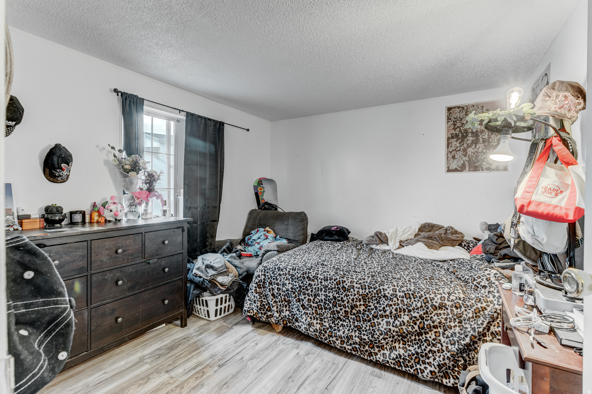 ROLLING HILLS - Residential