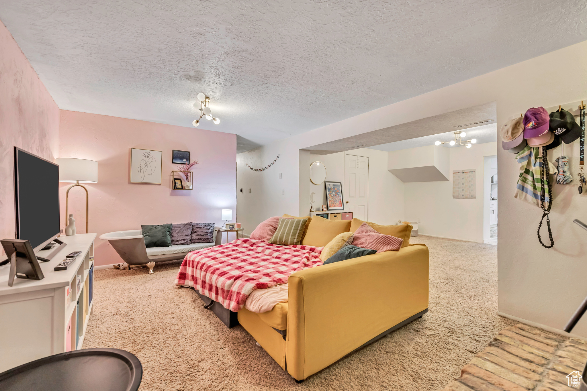 PEBBLE CREEK ESTATES - Residential