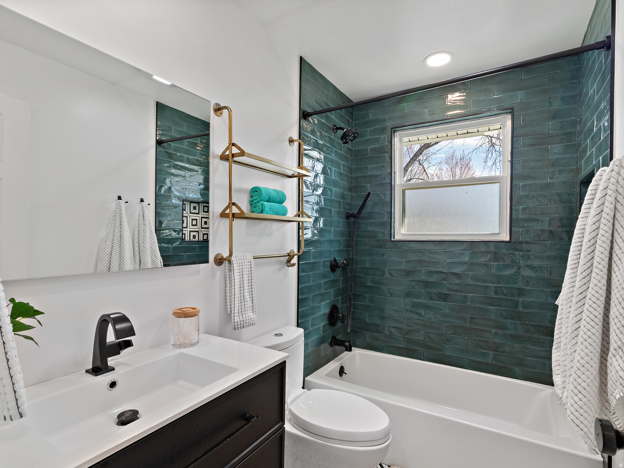 STORM MOUNTAIN TERRACE NO 7 - Residential